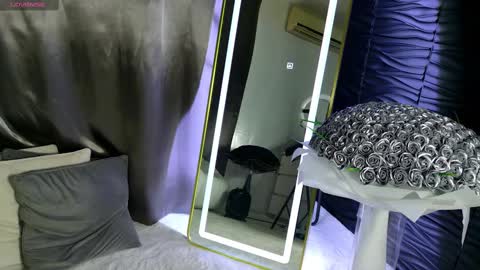 Snapshot of monique_a chatting on 02-13-25, 08:48 Ask me online show from 02-13-25, 08:48