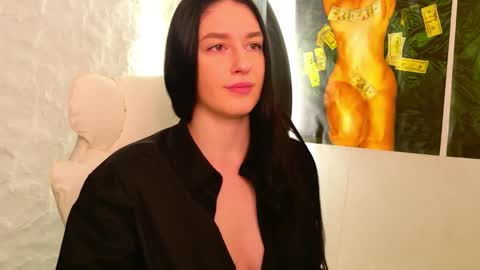 Snapshot of monique_a chatting on 09-22-25, 04:36 Ask me online show from 09-22-25, 04:36