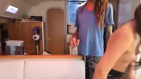 Monk and Mia online show from 11-17-25, 04:35