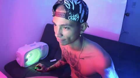 Snapshot of monkeyd_66 chatting on 12-17-24, 08:23 monkeyd_66 online show from 12-17-24, 08:23