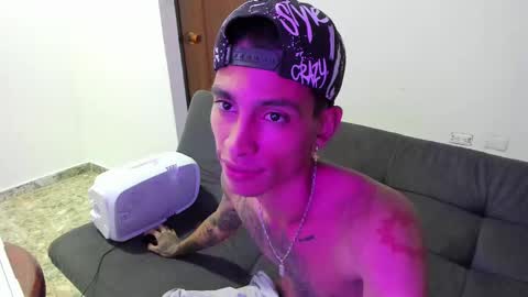 Snapshot of monkeyd_66 chatting on 01-09-25, 01:45 monkeyd_66 online show from 01-09-25, 01:45