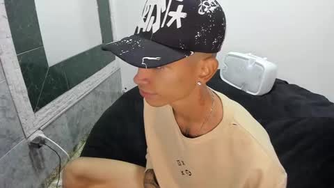 Snapshot of monkeyd_66 chatting on 02-09-25, 11:25 monkeyd_66 online show from 02-09-25, 11:25