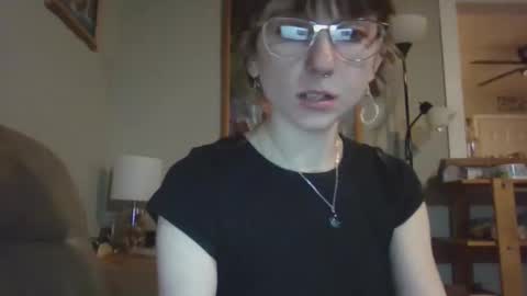 Snapshot of monkeygirl99 chatting on 03-04-26, 06:52 monkeygirl9 come play with me slut daddy bad spanking cute girl submissive online show from 03-04-26, 06:52