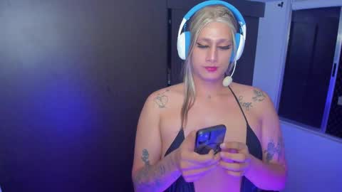 Snapshot of monojuan06 chatting on 01-11-25, 10:51 veronika ind online show from 01-11-25, 10:51