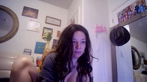 Monroe online show from 11-11-25, 03:34