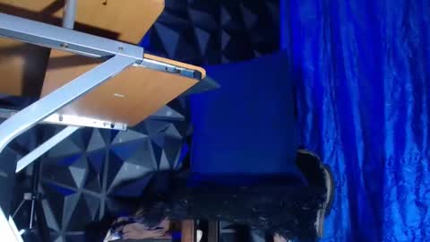 dorian online show from 11-05-25, 03:06