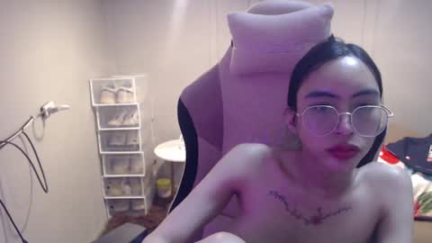 Snapshot of monstercockselfsuck chatting on 02-04-25, 11:16 ELYSE A SIMPLE GIRL online show from 02-04-25, 11:16