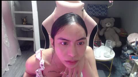Snapshot of monstercockselfsuck chatting on 04-04-26, 12:13 ELYSE A SIMPLE GIRL online show from 04-04-26, 12:13