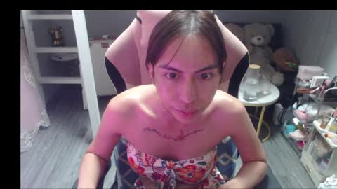 Snapshot of monstercockselfsuck chatting on 05-21-26, 11:17 ELYSE A SIMPLE GIRL online show from 05-21-26, 11:17