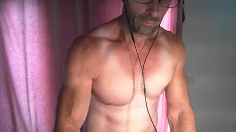 Snapshot of monsterdildos chatting on 12-20-25, 05:03 monsterdildos online show from 12-20-25, 05:03