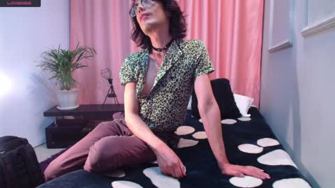 Linda Darling online show from 04-09-26, 06:19