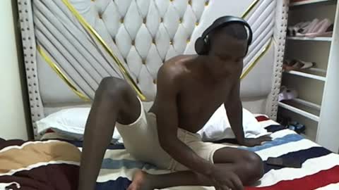 Snapshot of monstrous_cock1 chatting on 04-08-26, 12:27 monstrous_cock1 online show from 04-08-26, 12:27