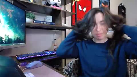 Lydia Mooney online show from 12-04-25, 01:15
