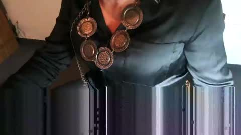 Snapshot of montero81 chatting on 03-02-25, 06:27 Sabrina online show from 03-02-25, 06:27
