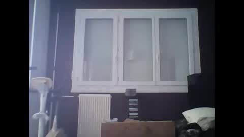 Snapshot of montmasse chatting on 04-21-26, 02:23 montmasse online show from 04-21-26, 02:23