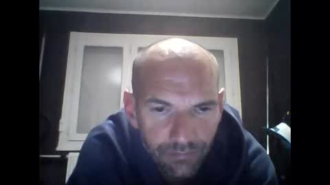 Snapshot of montmasse chatting on 04-24-26, 10:23 montmasse online show from 04-24-26, 10:23