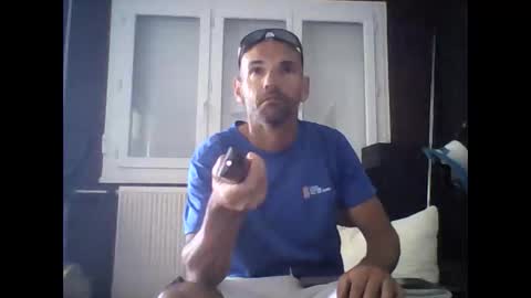 Snapshot of montmasse chatting on 04-25-26, 10:51 montmasse online show from 04-25-26, 10:51