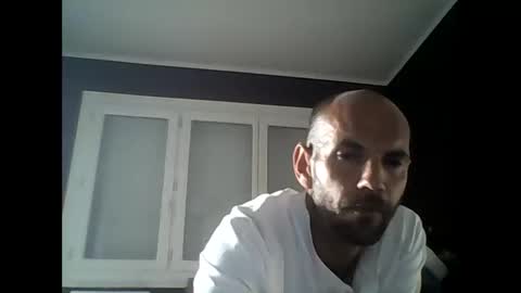 Snapshot of montmasse chatting on 05-08-26, 05:51 montmasse online show from 05-08-26, 05:51