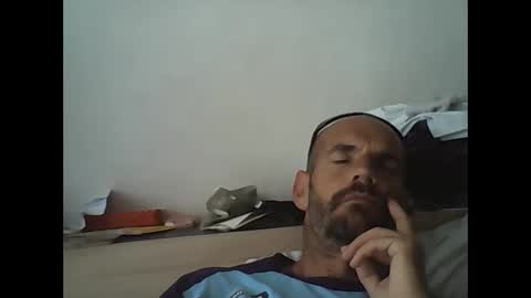 Snapshot of montmasse chatting on 05-09-26, 02:33 montmasse online show from 05-09-26, 02:33