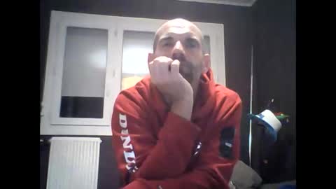 Snapshot of montmasse chatting on 05-16-26, 10:41 montmasse online show from 05-16-26, 10:41