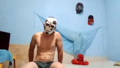 montoyar878 online show from 11-20-25, 02:45