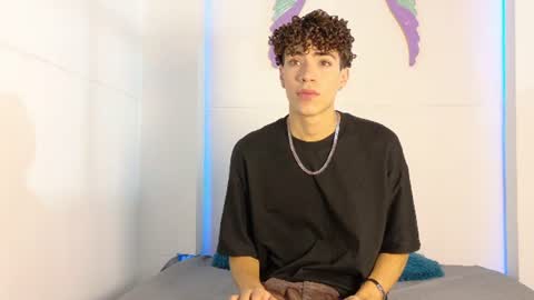 Snapshot of monyel_blake chatting on 06-15-26, 11:34 online show from 06-15-26, 11:34