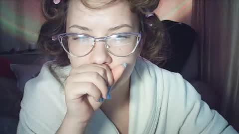 Snapshot of moodiemira chatting on 03-28-26, 03:28 moodiemira online show from 03-28-26, 03:28