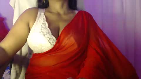 Snapshot of moody_maya chatting on 09-19-25, 12:50 Maya online show from 09-19-25, 12:50