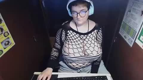 Moo Jay online show from 12-22-24, 11:11