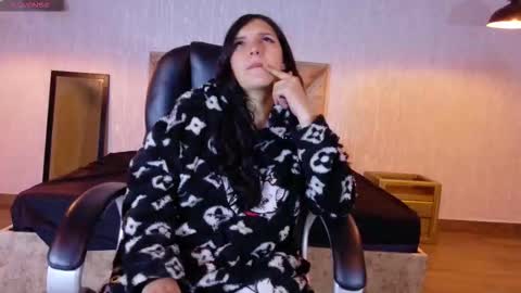 Moon  online show from 12-18-25, 02:28