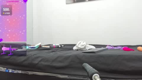 Snapshot of moon78max chatting on 09-24-25, 11:35 moon78max online show from 09-24-25, 11:35