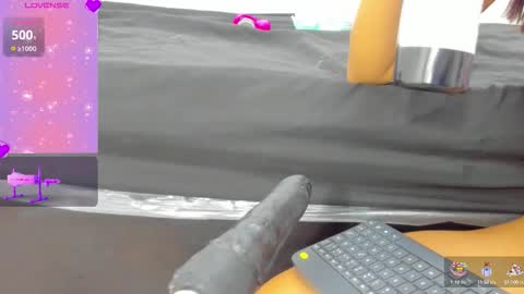 Snapshot of moon78max chatting on 10-12-25, 11:31 moon78max online show from 10-12-25, 11:31