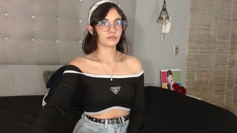 Elizabeth  online show from 10-09-25, 08:18