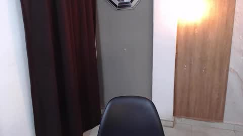 moon_and_fire_ online show from 02-26-26, 06:01