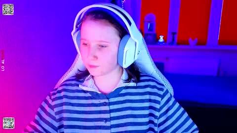 Lola online show from 01-14-26, 01:50