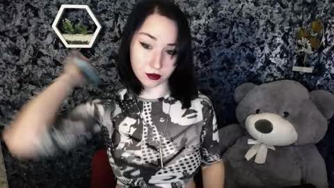 Snapshot of moon_foxy_ chatting on 03-25-26, 08:31 Diana online show from 03-25-26, 08:31