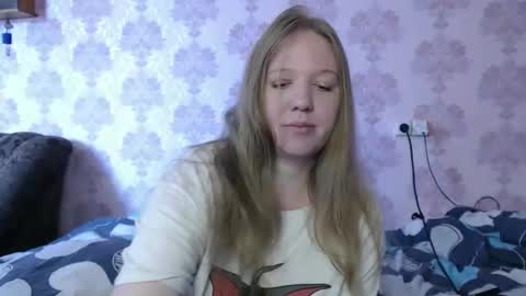 moon_linght000 online show from 06-04-26, 05:35