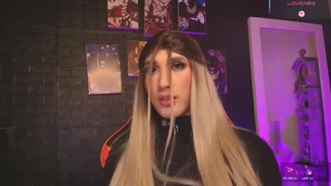 moon_nia online show from 05-12-26, 01:14