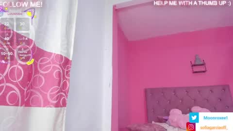 Snapshot of moon_roxee chatting on 03-10-26, 11:10 moon_roxee online show from 03-10-26, 11:10