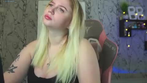 Emilia online show from 06-26-26, 11:25