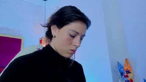 Snapshot of moon_winy chatting on 06-20-26, 12:08 Winy online show from 06-20-26, 12:08