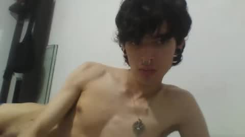 Snapshot of moonandzukko chatting on 03-29-26, 10:54 moonandzukko online show from 03-29-26, 10:54