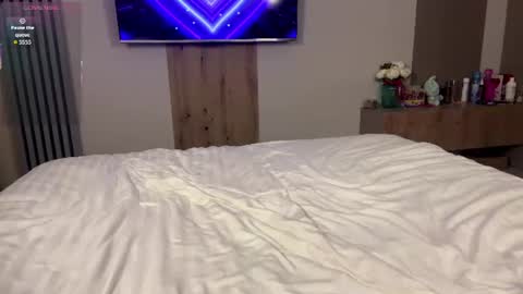 moonavellle_ online show from 06-14-26, 12:08