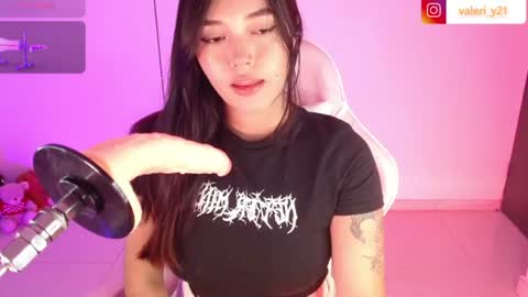 Snapshot of moonbella_bell chatting on 06-14-26, 05:31 bell online show from 06-14-26, 05:31