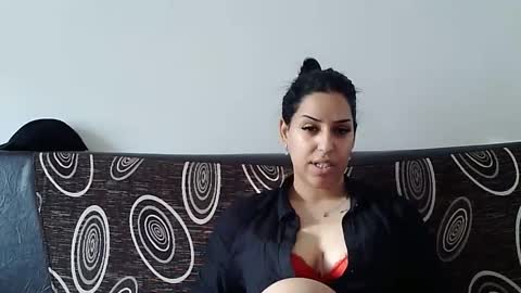 Snapshot of moonie_claire chatting on 03-17-26, 02:42 Claire online show from 03-17-26, 02:42