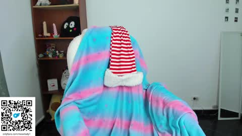 Snapshot of moonlady_ chatting on 12-21-24, 08:32 MOON online show from 12-21-24, 08:32