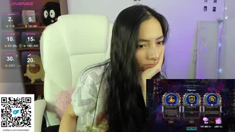 Snapshot of moonlady_ chatting on 01-23-25, 06:06 MOON online show from 01-23-25, 06:06