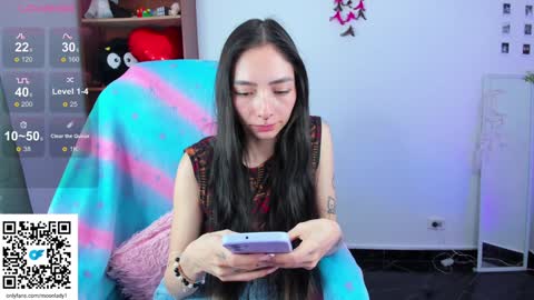 Snapshot of moonlady_ chatting on 01-29-25, 09:07 MOON online show from 01-29-25, 09:07