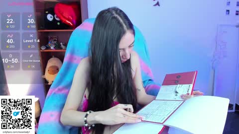 Snapshot of moonlady_ chatting on 01-31-25, 01:33 MOON online show from 01-31-25, 01:33