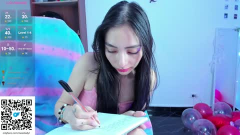 Snapshot of moonlady_ chatting on 02-03-25, 02:25 MOON online show from 02-03-25, 02:25